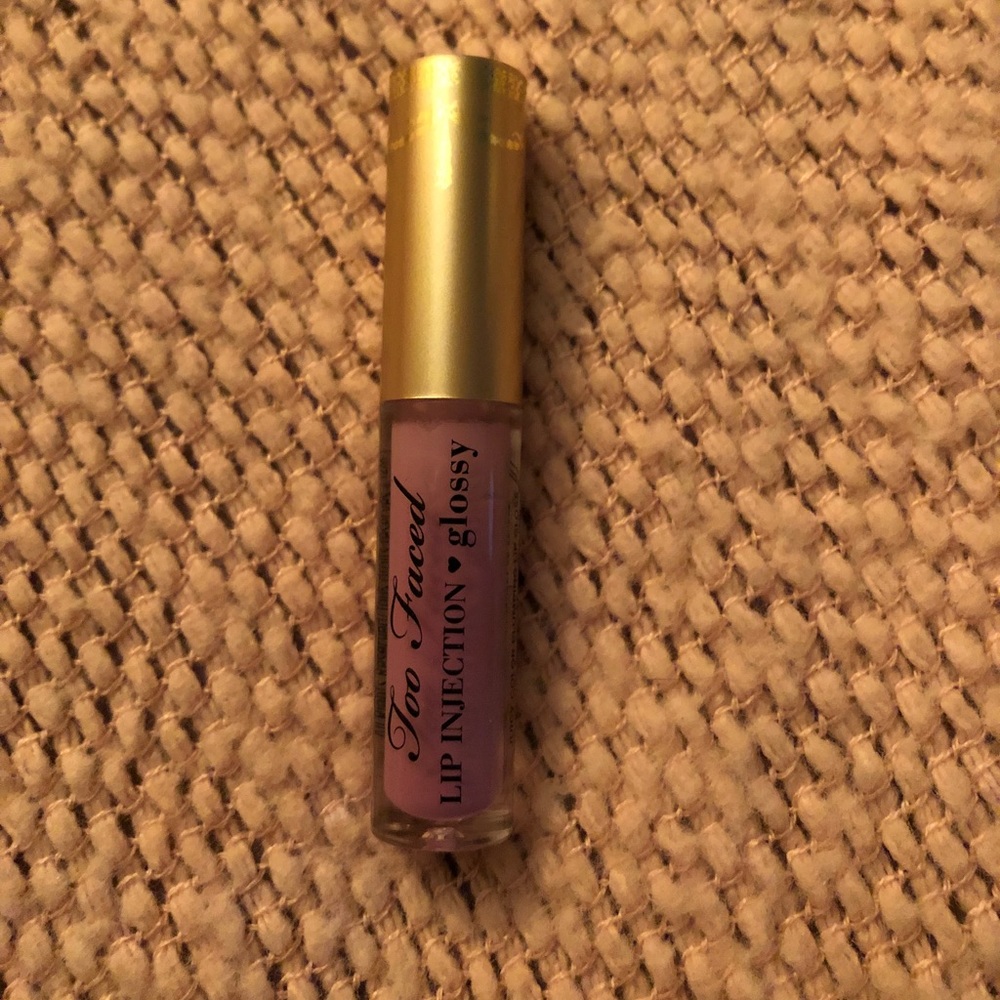 Too faced lip injections